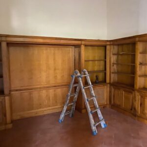 LIBRERIA IN LEGNO DI NOCE CON MOBILE BASSO