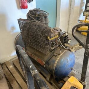 COMPRESSORE AD ARIA da 300 LT