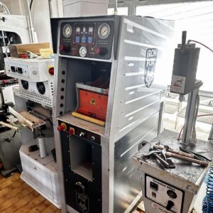 IRON FOX AS 180047-CE-