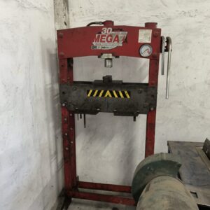 MEGA KP 30 PRESSA IDRAULICA 30 TON